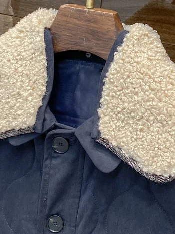 Bavlnená bunda klope krátke voľné verzia spojov baránok vlna golier dizajn teplé a pohodlné 2023 zimné nové 1226 - 2